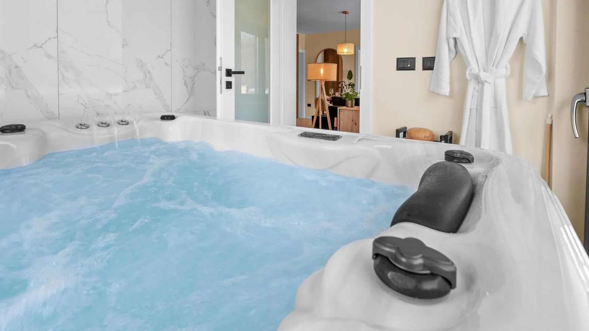Charming Villa Harmonia With Heated Pool And Indoor Jacuzzi Surrounded By Nature Pićan Chorwacja