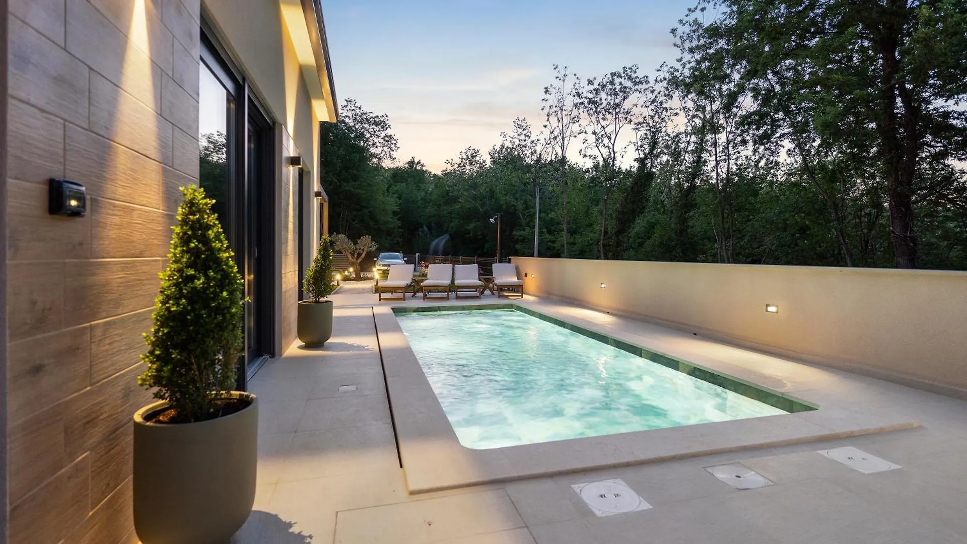 Charming Villa Harmonia With Heated Pool And Indoor Jacuzzi Surrounded By Nature Pićan 0*,  Chorwacja