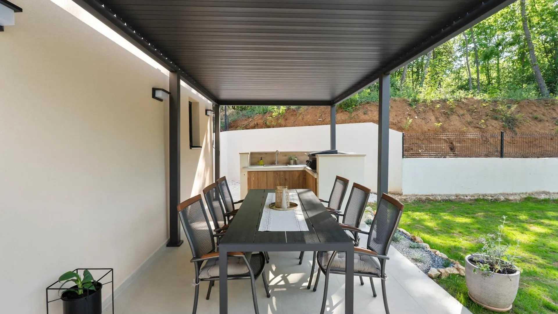 Charming Villa Harmonia With Heated Pool And Indoor Jacuzzi Surrounded By Nature Pićan
