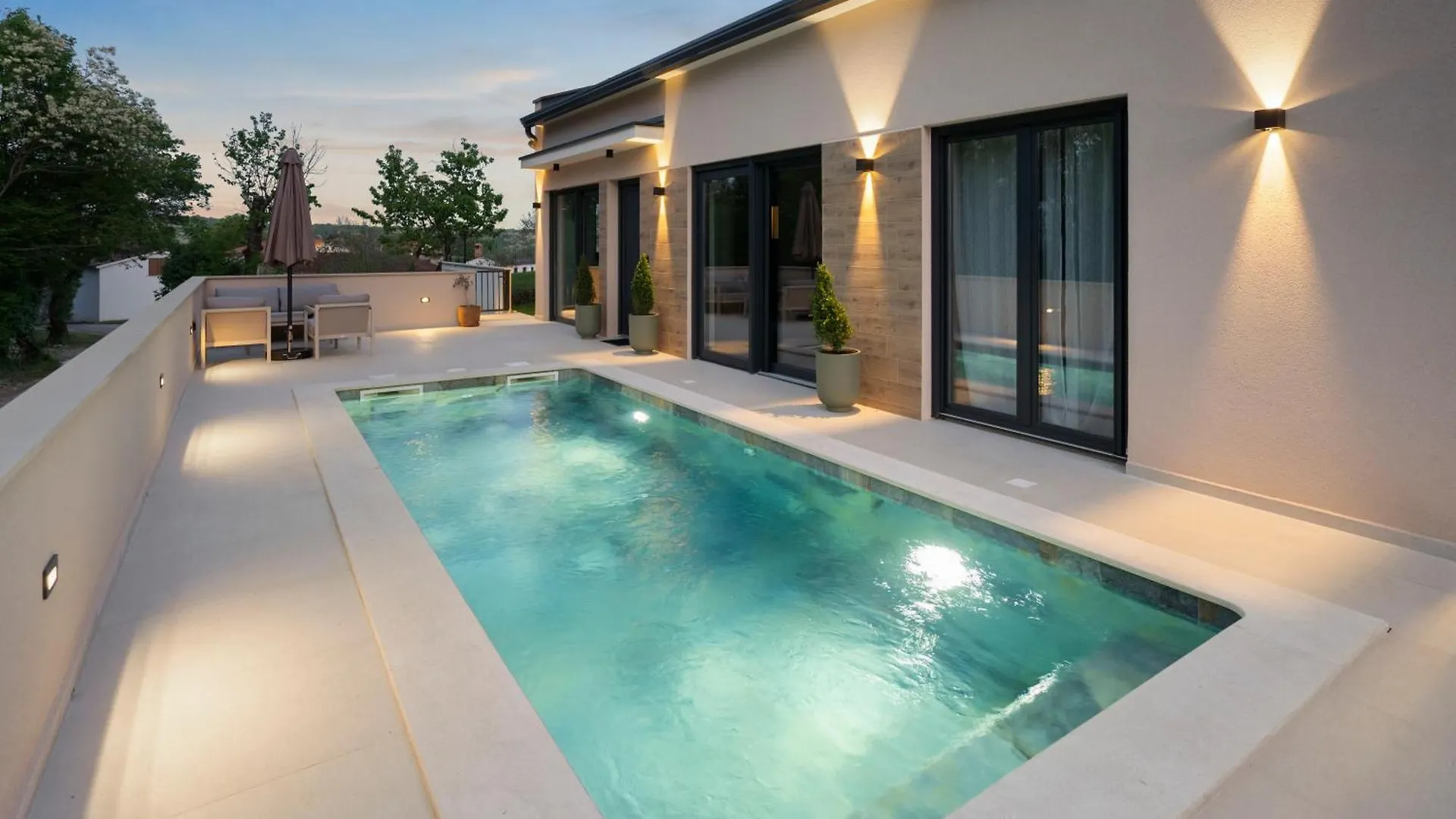Charming Villa Harmonia With Heated Pool And Indoor Jacuzzi Surrounded By Nature Pićan 0*,